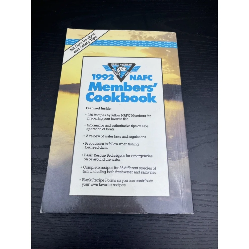 1992 NAFC‎ Member's Cookbook Plus Water Safety Guide Fishing Recipes Book